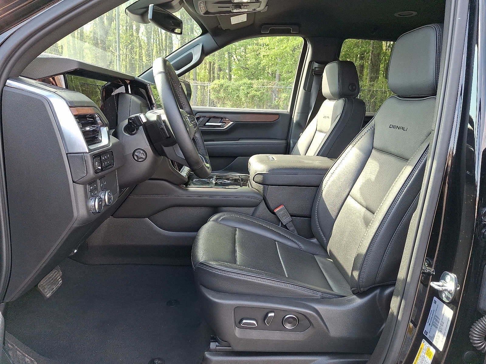 2025 GMC Yukon 4WD 4dr Denali