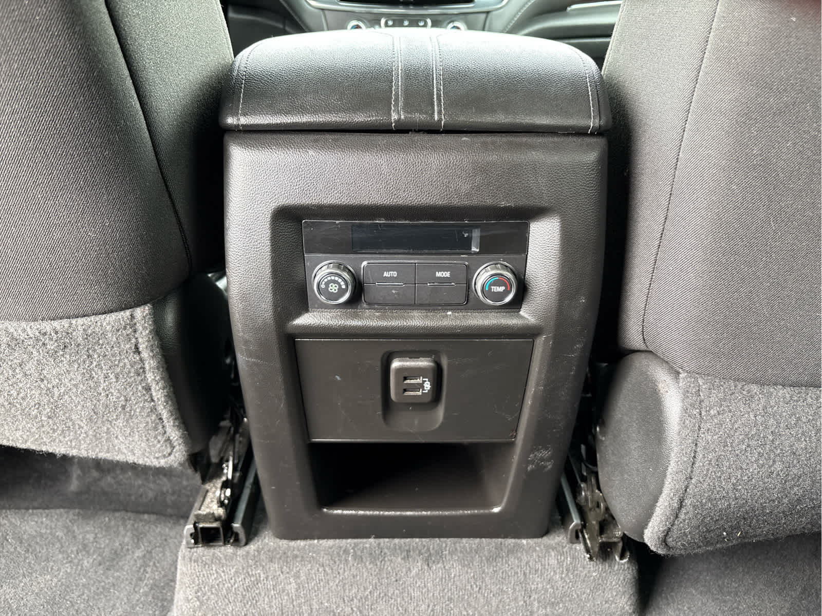 2023 Chevrolet Traverse FWD 4dr LT Cloth w/1LT