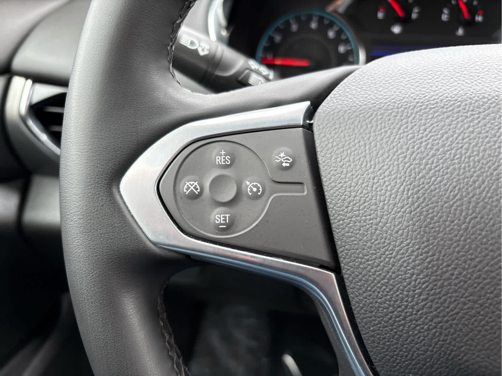 2023 Chevrolet Traverse FWD 4dr LT Cloth w/1LT