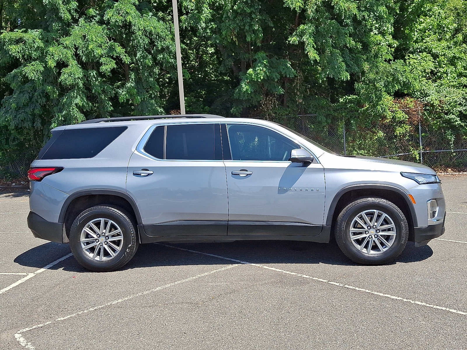 2023 Chevrolet Traverse FWD 4dr LT Cloth w/1LT