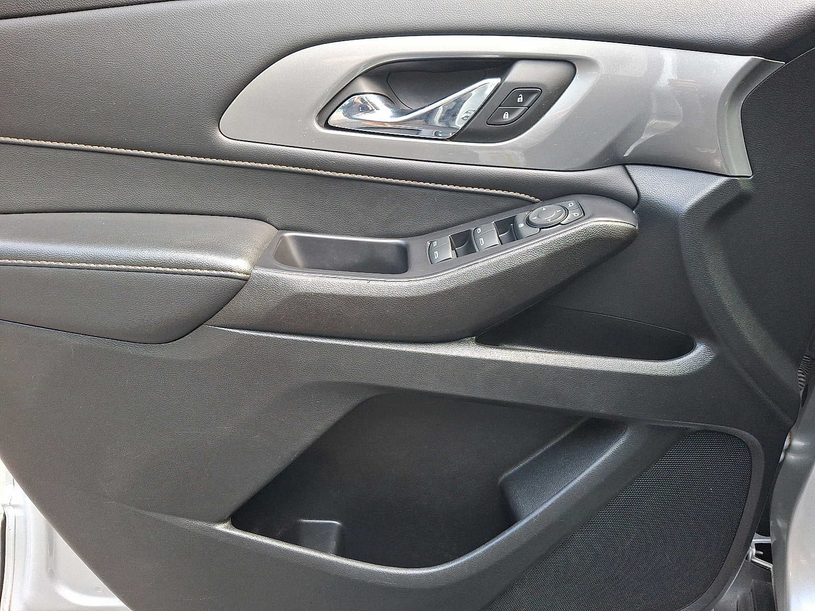 2021 Chevrolet Traverse AWD 4dr LS w/1LS