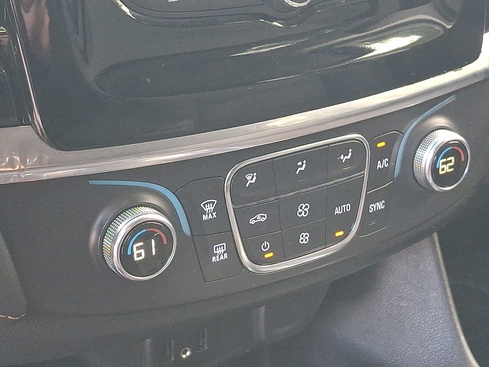 2021 Chevrolet Traverse AWD 4dr LS w/1LS