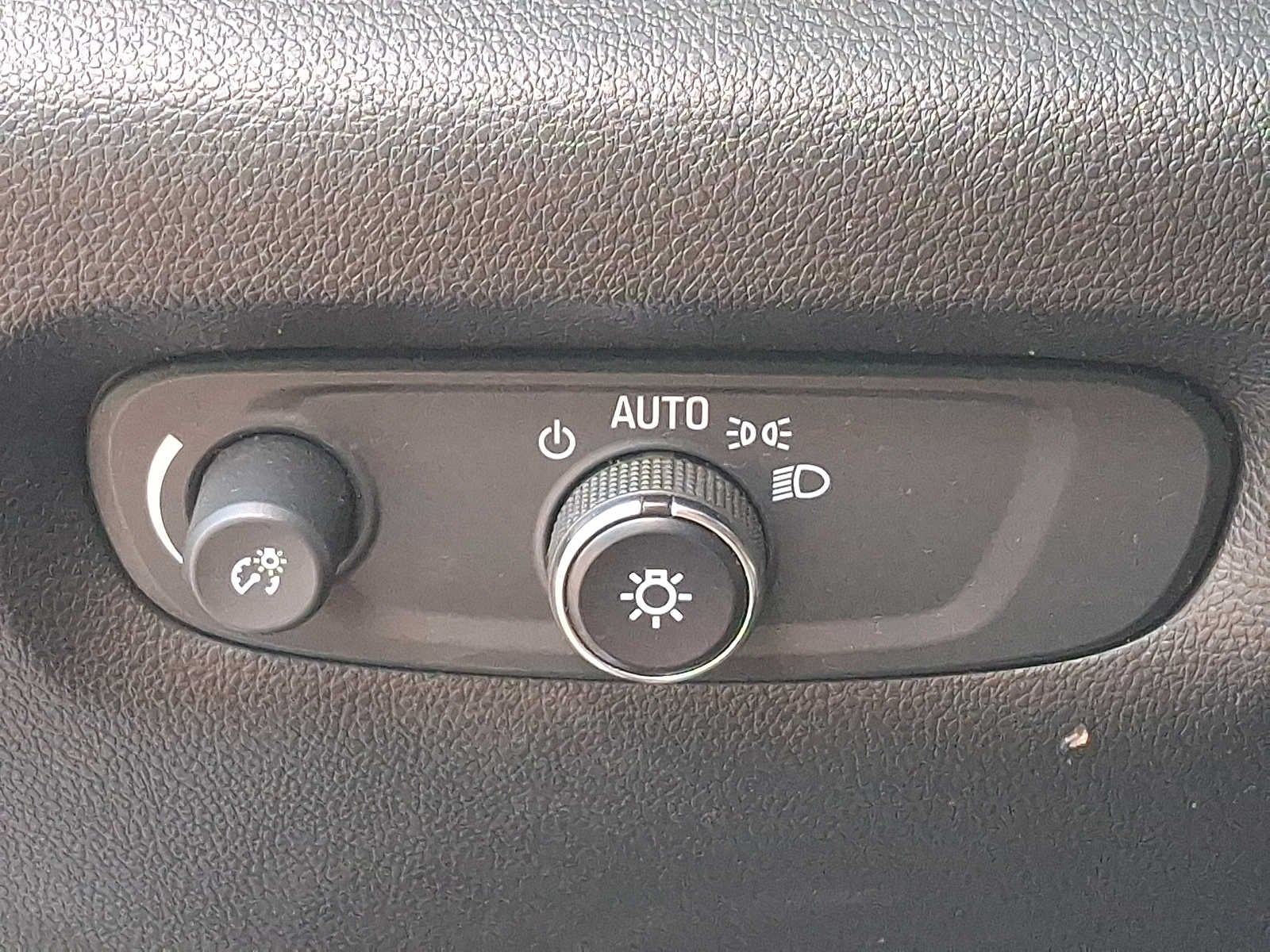 2021 Chevrolet Traverse AWD 4dr LS w/1LS