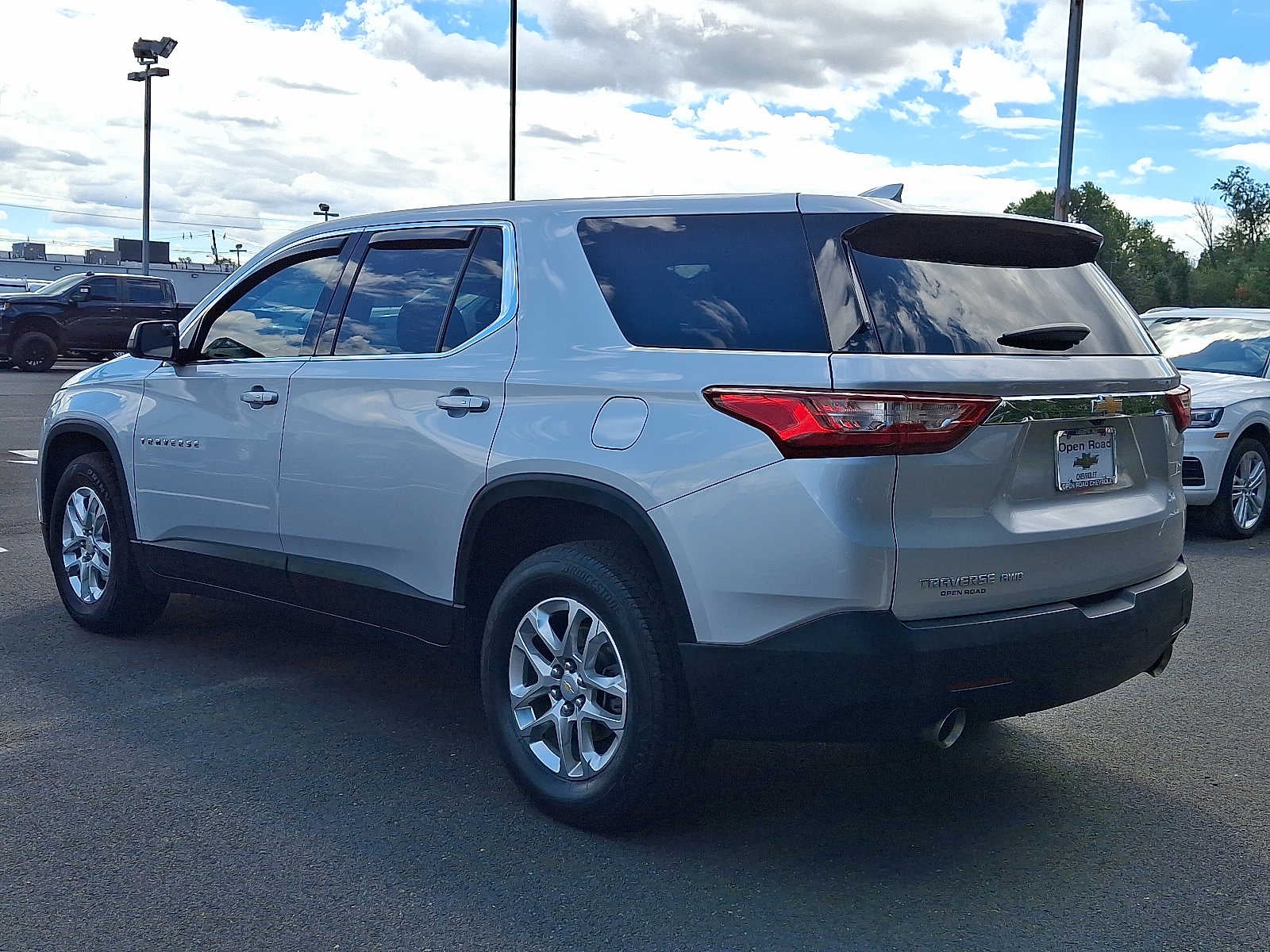 2021 Chevrolet Traverse AWD 4dr LS w/1LS