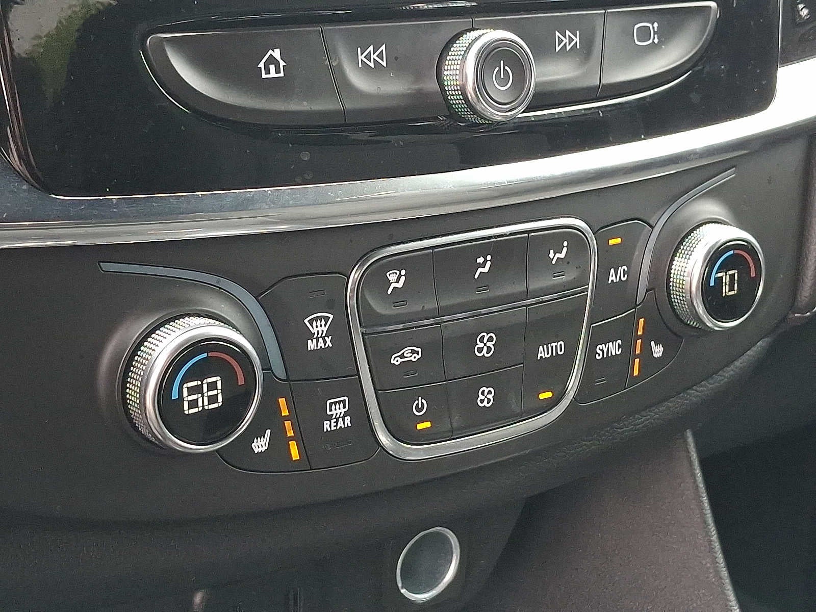 2023 Chevrolet Traverse AWD 4dr LT Cloth w/1LT