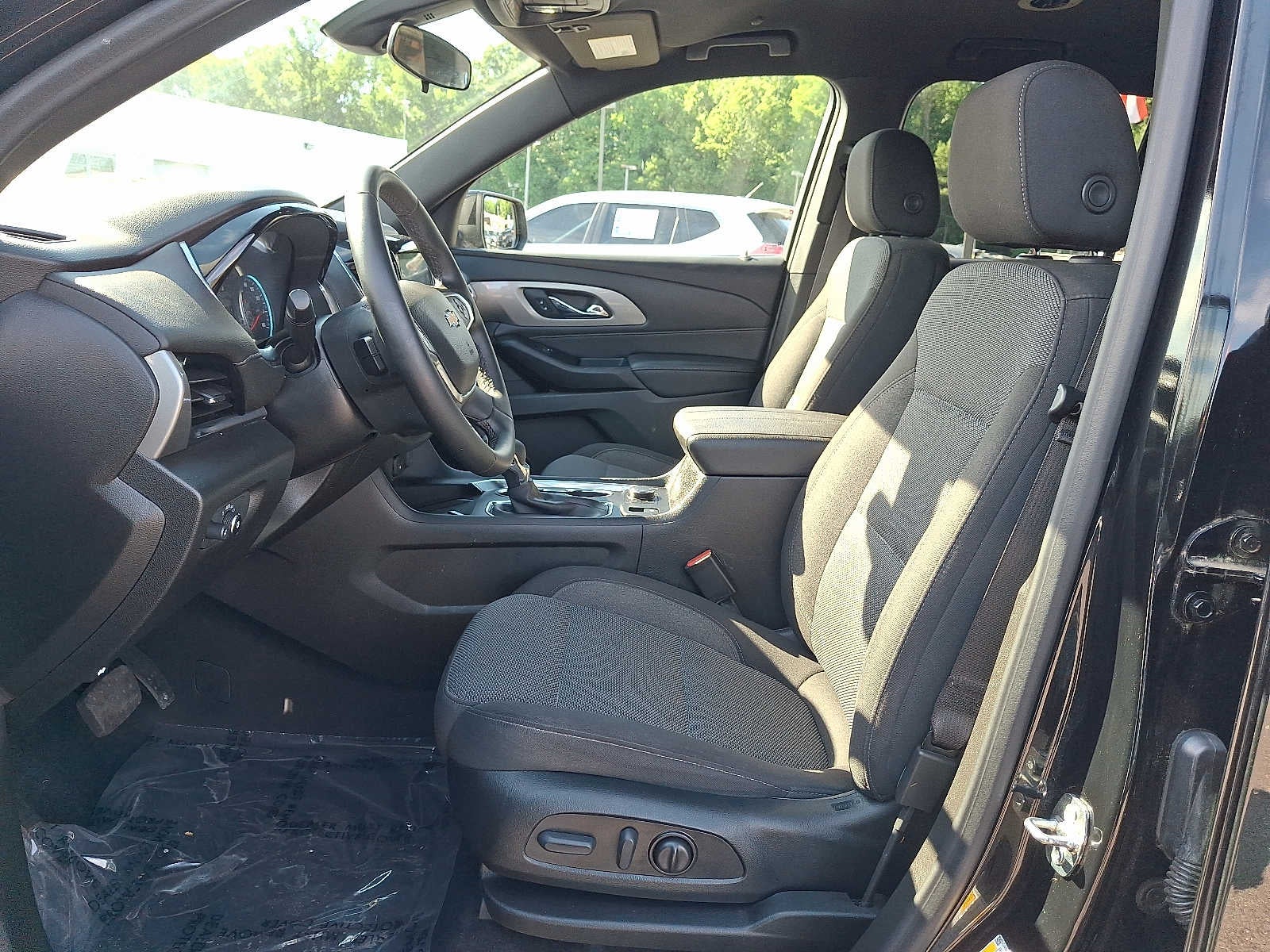 2023 Chevrolet Traverse AWD 4dr LT Cloth w/1LT