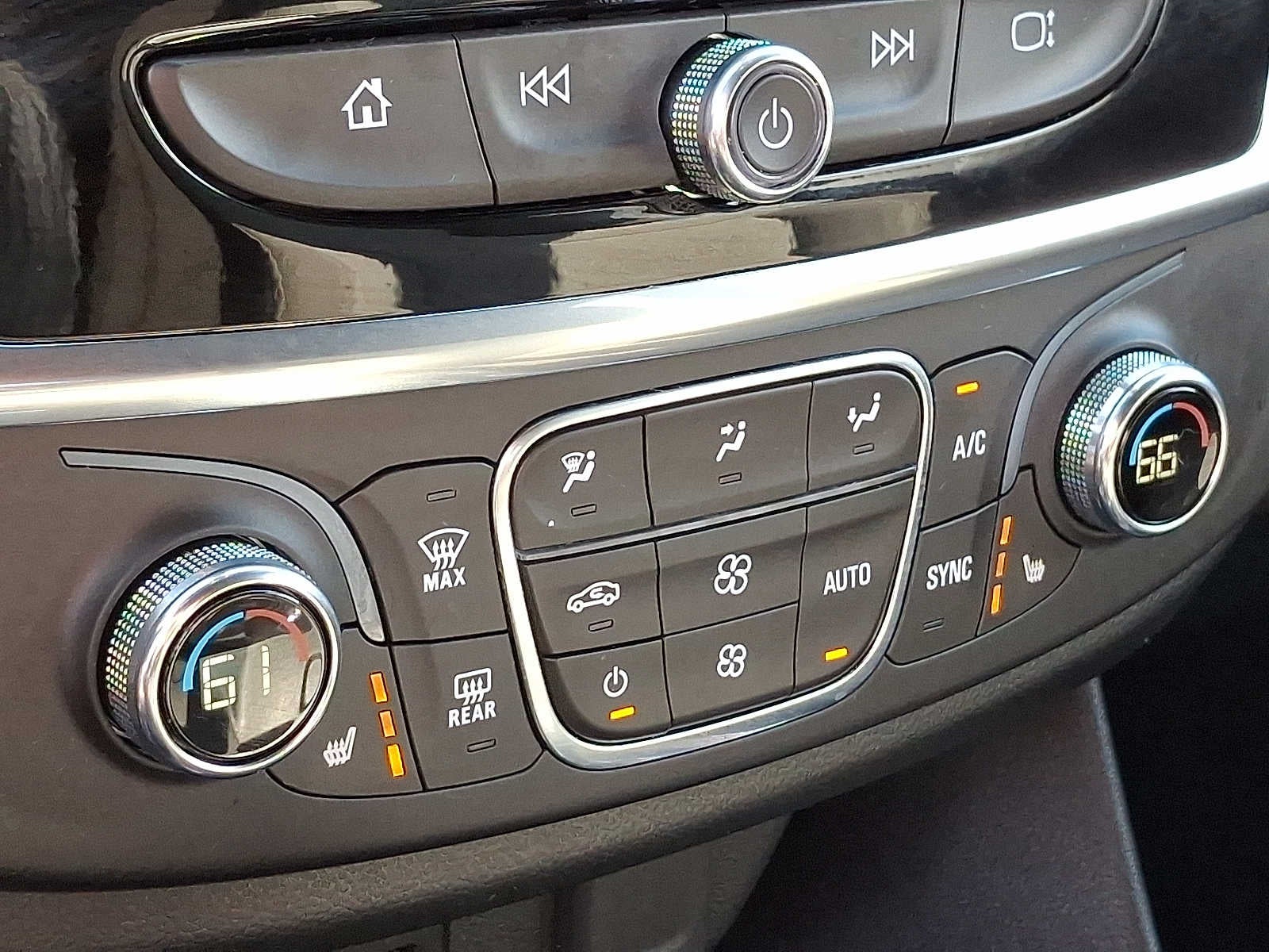 2023 Chevrolet Traverse AWD 4dr LT Cloth w/1LT