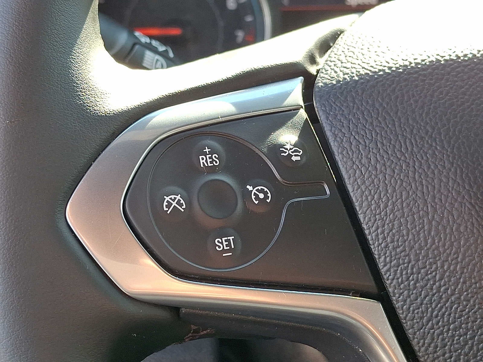 2023 Chevrolet Traverse AWD 4dr LT Cloth w/1LT