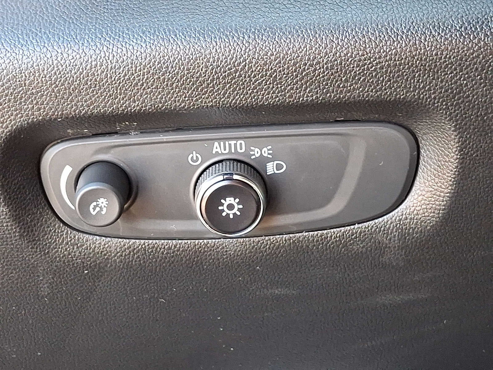 2023 Chevrolet Traverse AWD 4dr LT Cloth w/1LT