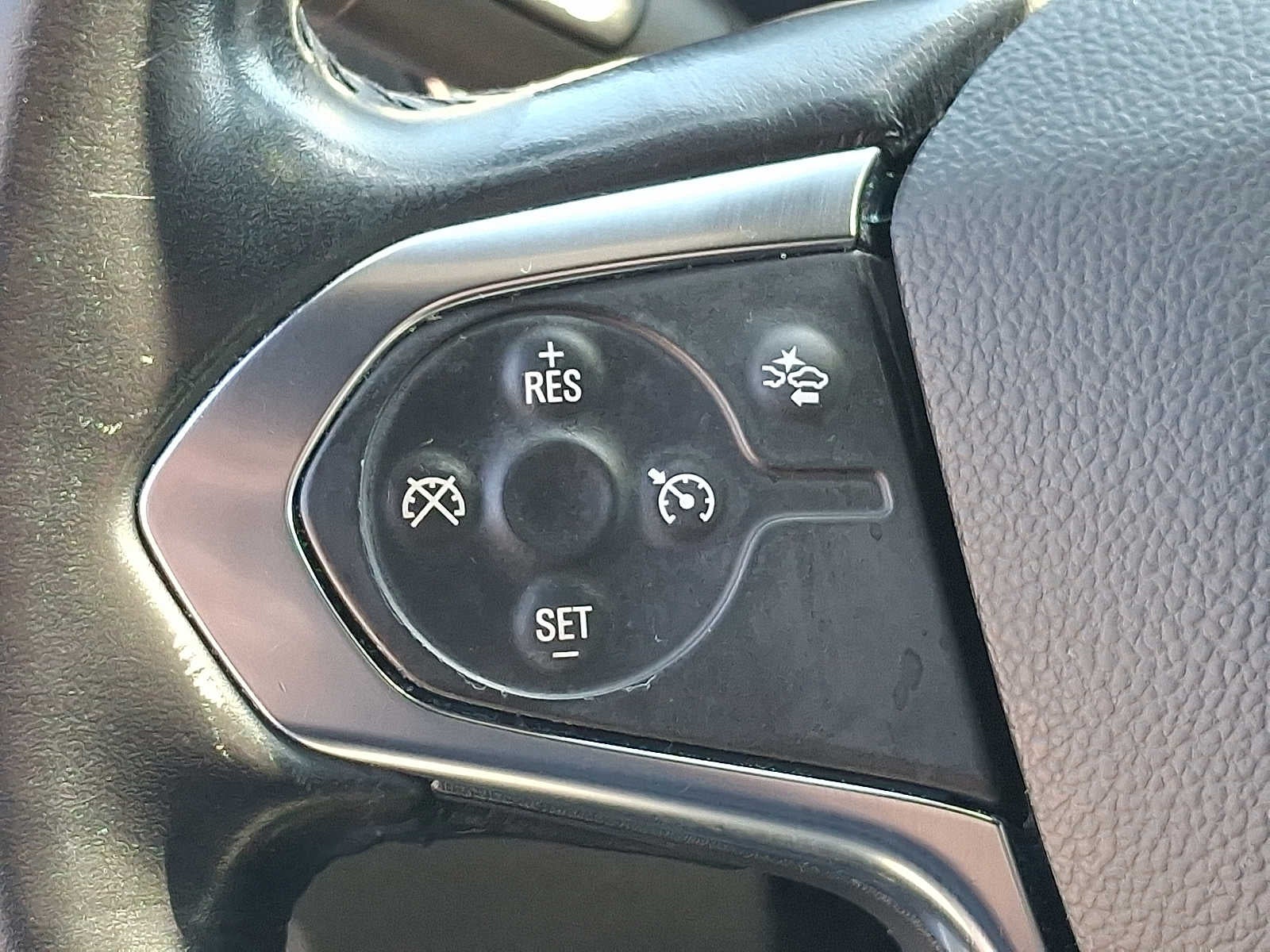 2022 Chevrolet Traverse AWD 4dr LT Cloth w/1LT