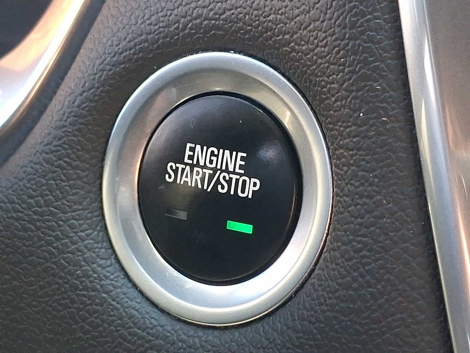 2022 Chevrolet Traverse AWD 4dr LT Cloth w/1LT