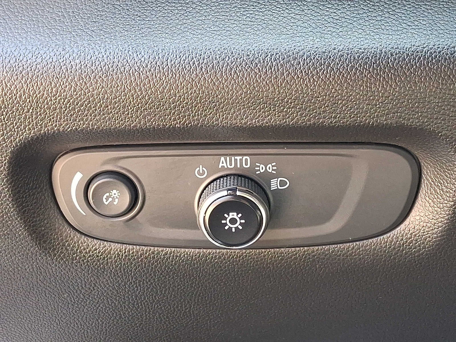 2022 Chevrolet Traverse AWD 4dr LT Cloth w/1LT