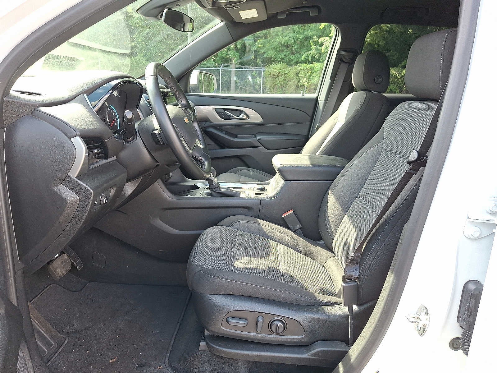 2023 Chevrolet Traverse AWD 4dr LT Cloth w/1LT