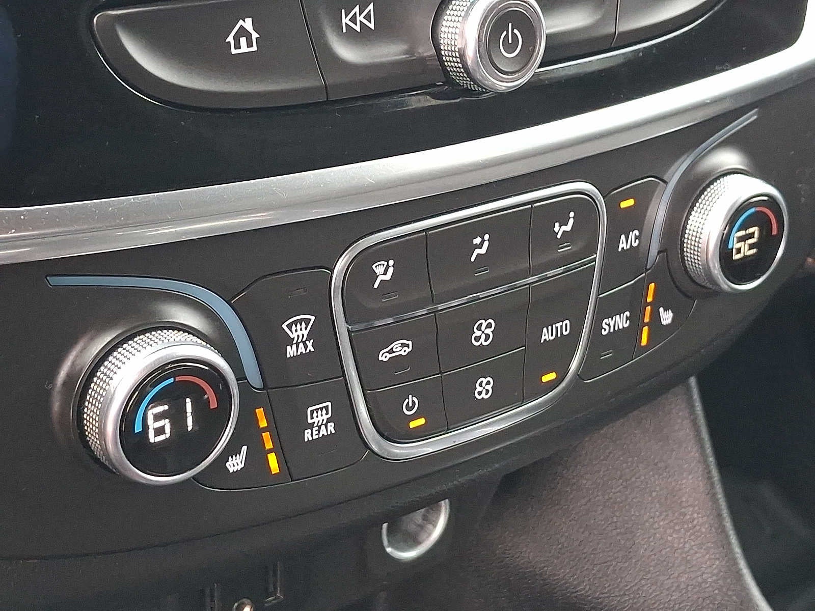 2021 Chevrolet Traverse AWD 4dr LT Cloth w/1LT