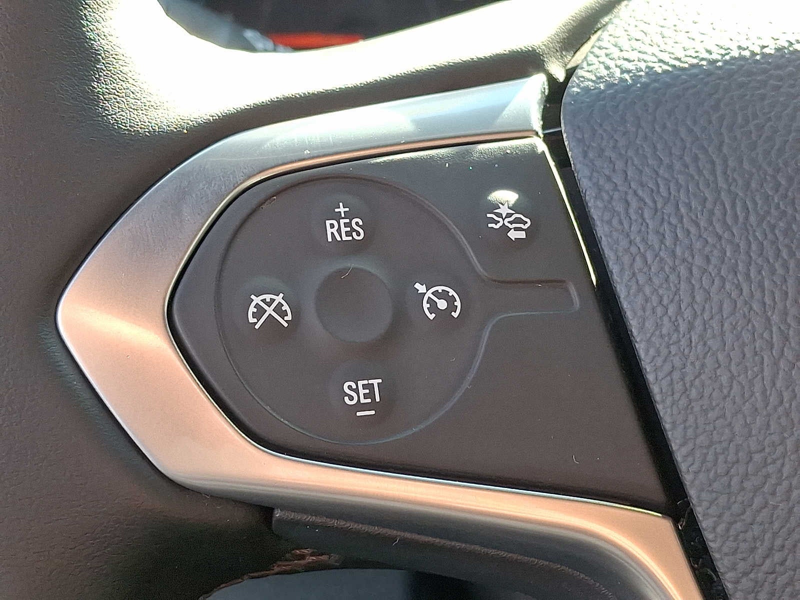 2023 Chevrolet Traverse AWD 4dr LT Cloth w/1LT