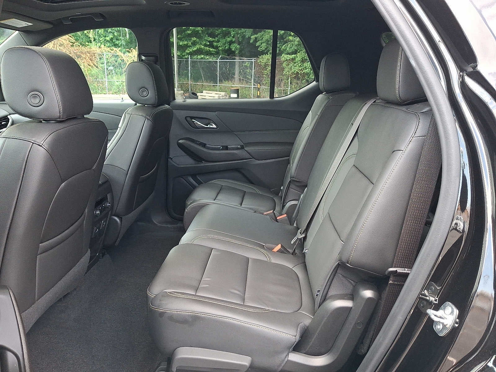 2023 Chevrolet Traverse AWD 4dr LT Leather