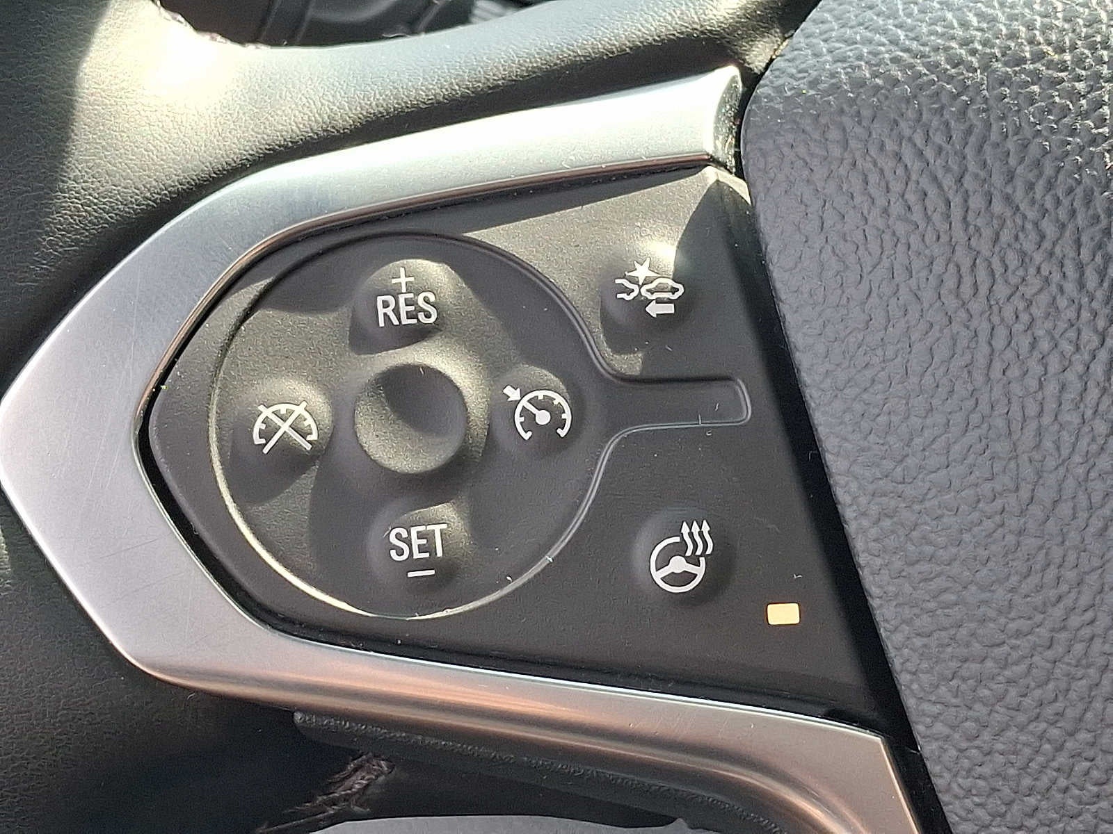 2023 Chevrolet Traverse AWD 4dr LT Leather