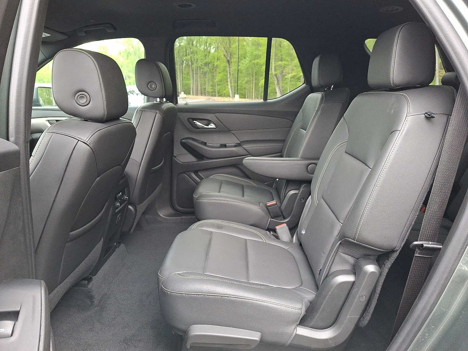 2023 Chevrolet Traverse AWD 4dr LT Leather