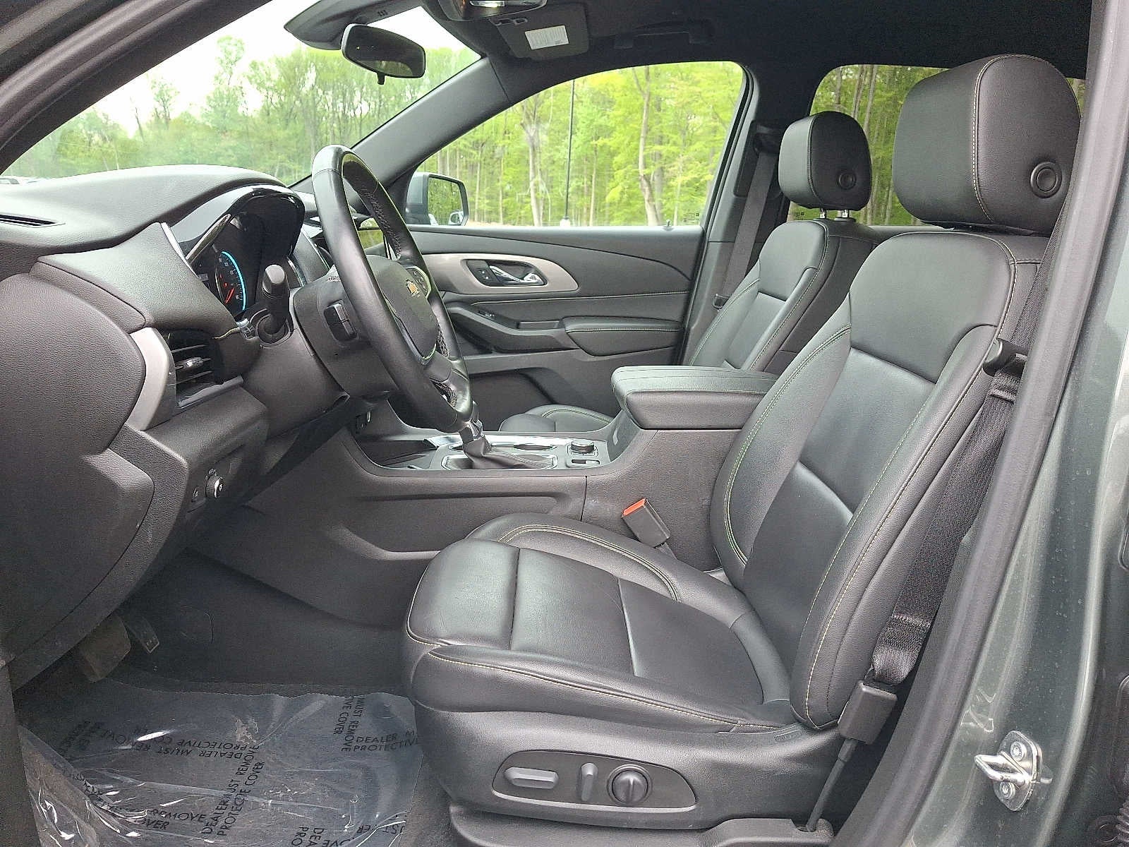 2023 Chevrolet Traverse AWD 4dr LT Leather