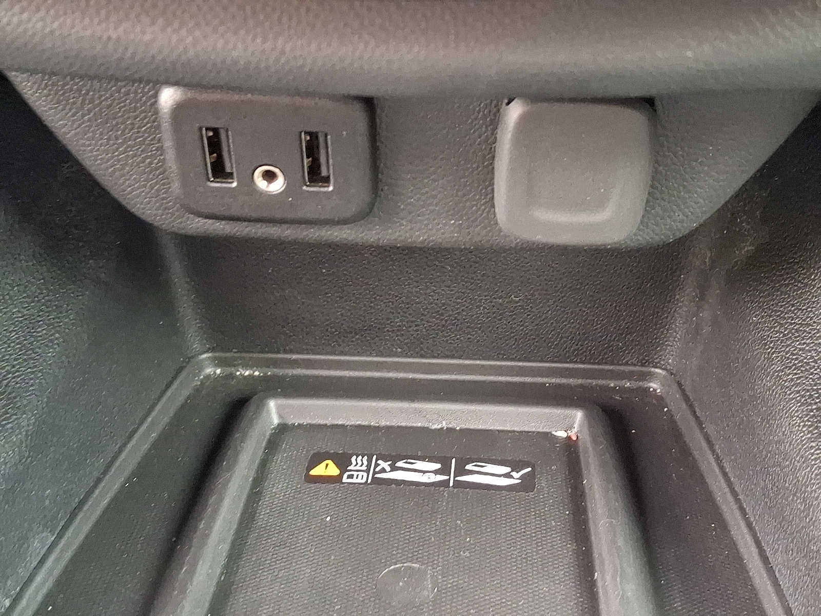 2023 Chevrolet Traverse AWD 4dr LT Leather