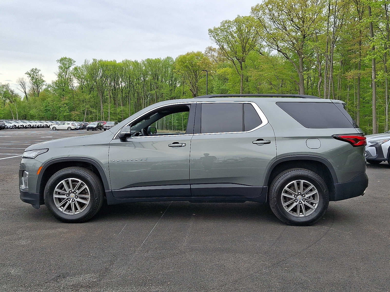 2023 Chevrolet Traverse AWD 4dr LT Leather