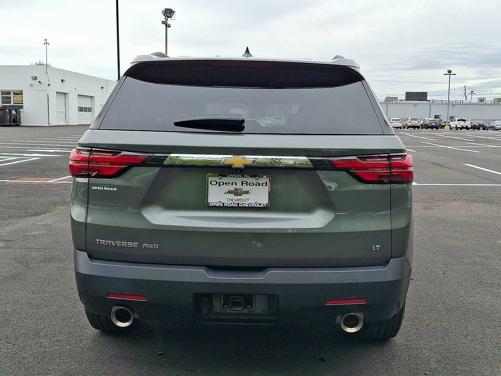 2023 Chevrolet Traverse AWD 4dr LT Leather