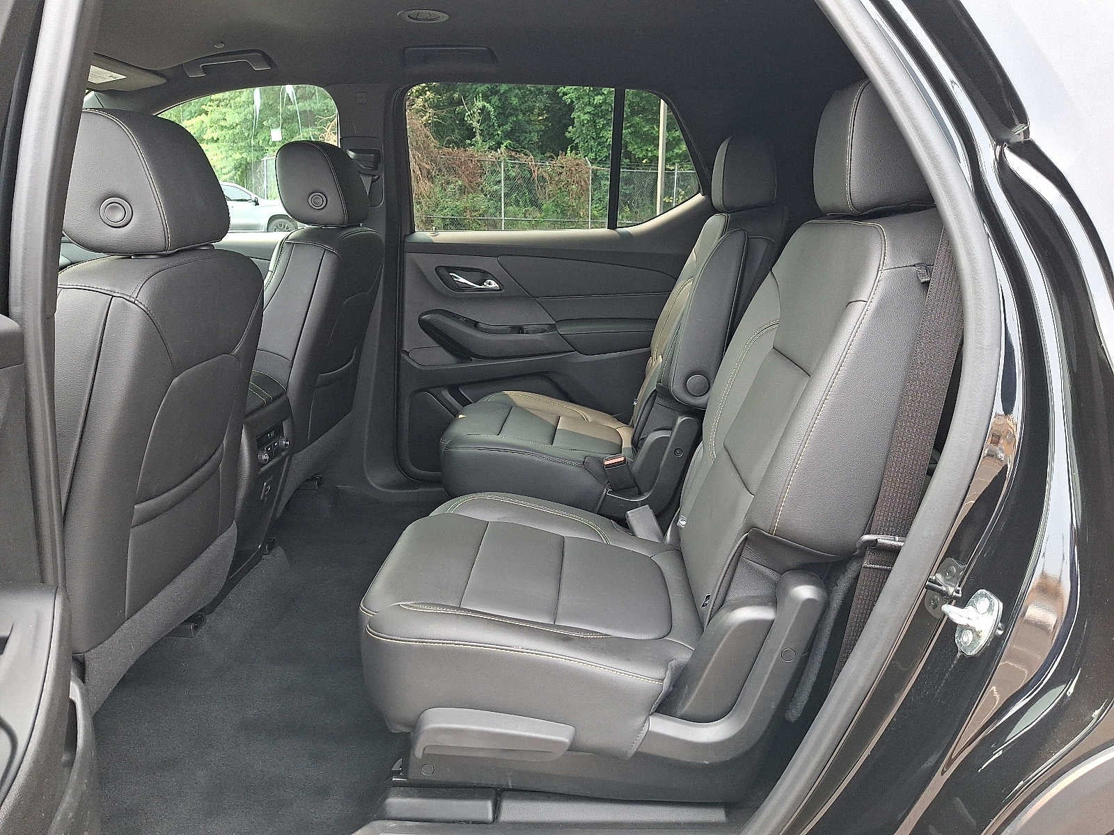 2023 Chevrolet Traverse AWD 4dr LT Leather