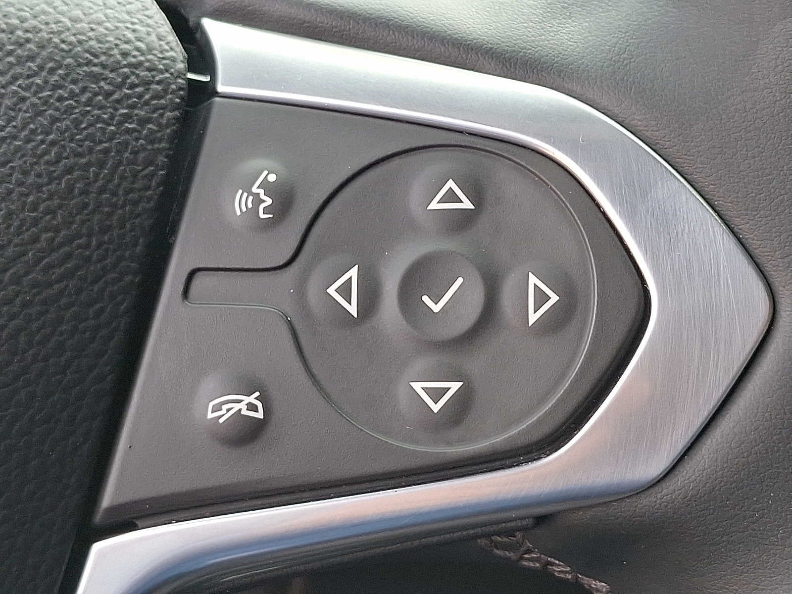 2023 Chevrolet Traverse AWD 4dr LT Leather