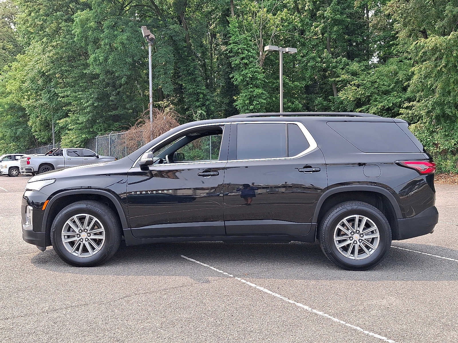 2023 Chevrolet Traverse AWD 4dr LT Leather