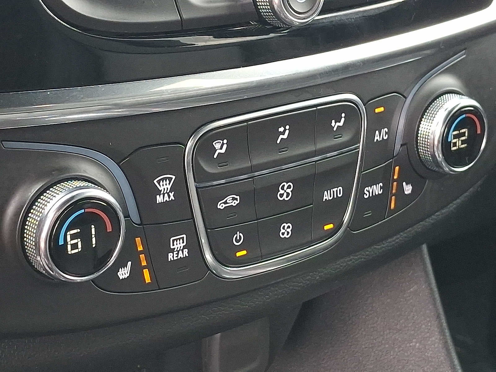 2023 Chevrolet Traverse AWD 4dr LT Leather