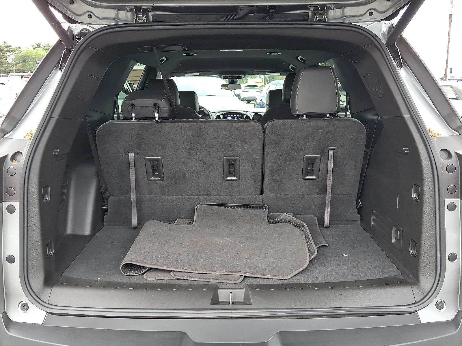 2023 Chevrolet Traverse AWD 4dr LT Leather