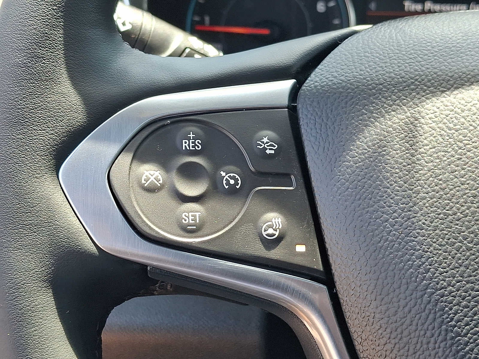 2023 Chevrolet Traverse AWD 4dr RS