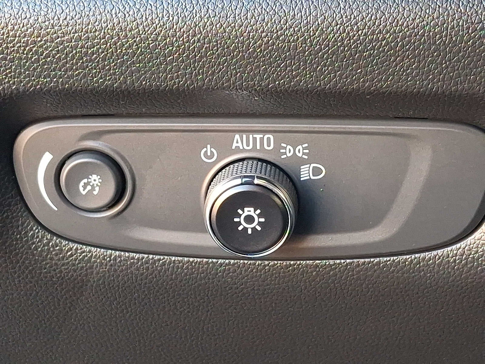 2023 Chevrolet Traverse AWD 4dr RS