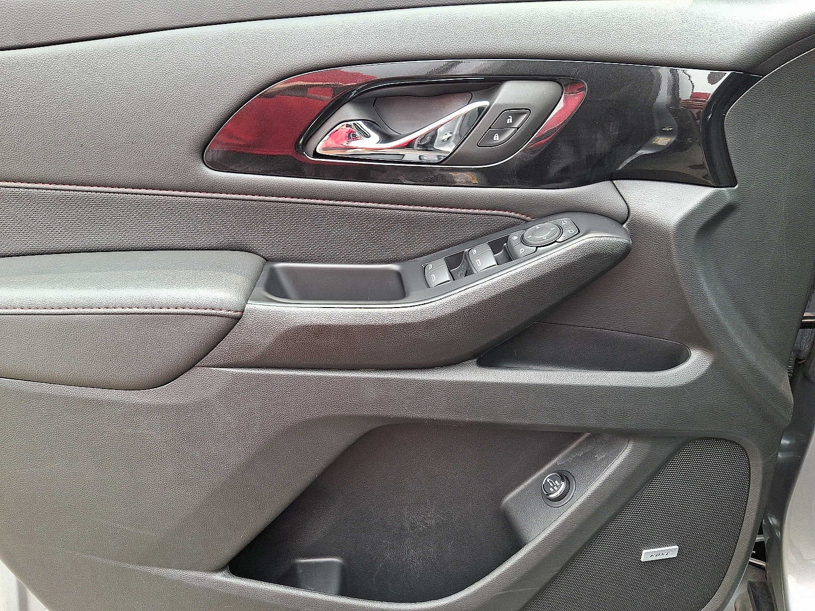 2023 Chevrolet Traverse AWD 4dr RS