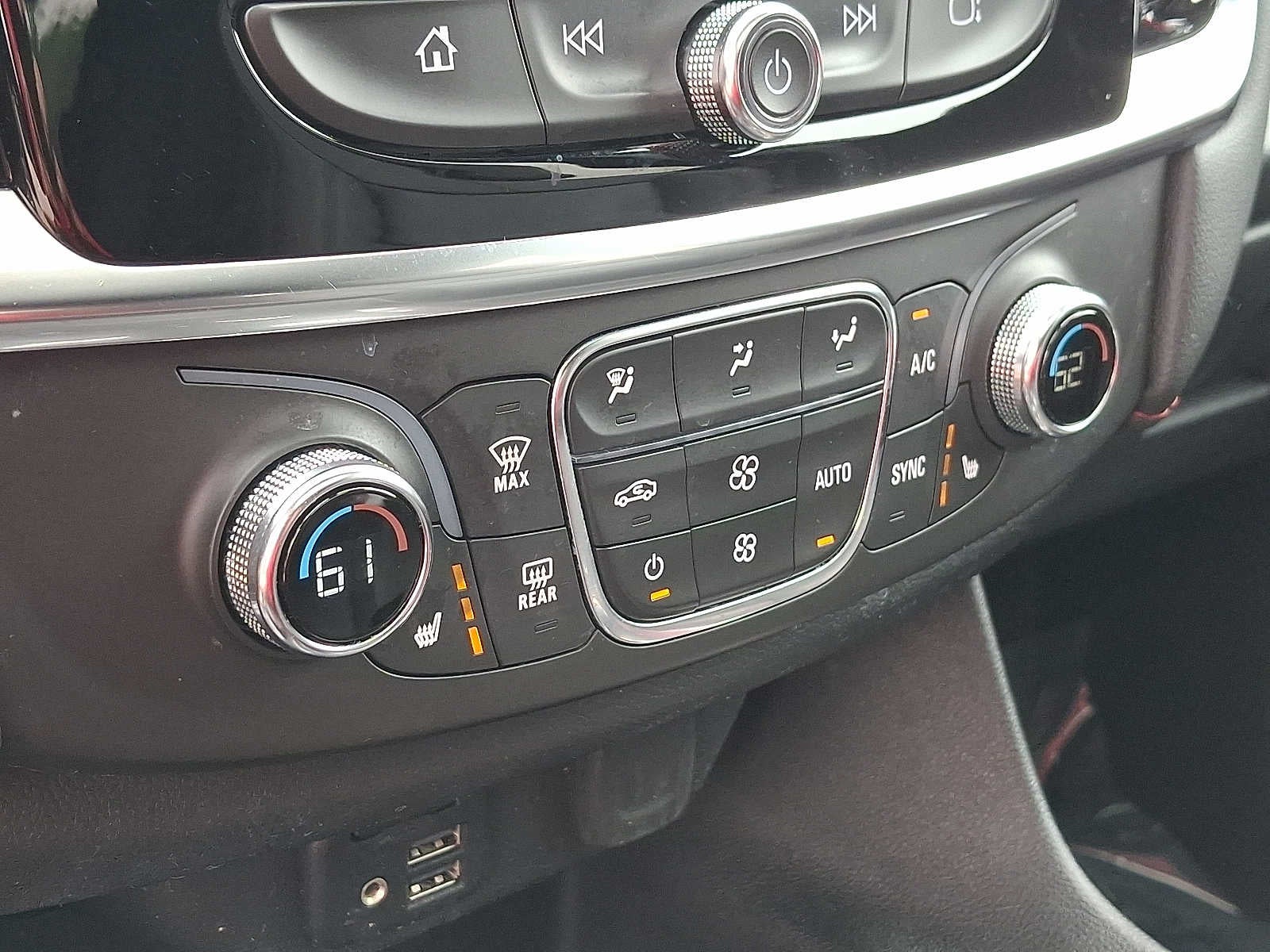 2023 Chevrolet Traverse AWD 4dr RS