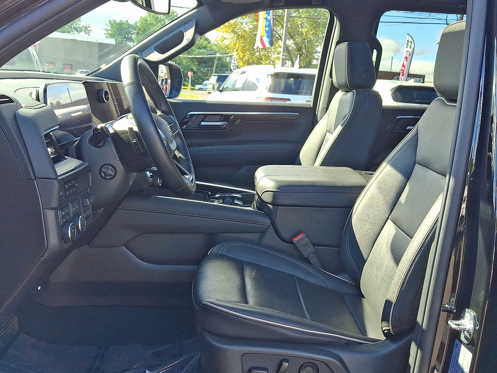 2025 Chevrolet Suburban 4WD 4dr Premier