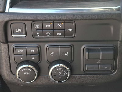 2025 Chevrolet Suburban 4WD 4dr Premier