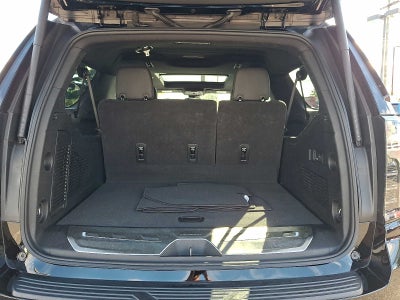 2025 Chevrolet Suburban 4WD 4dr Premier