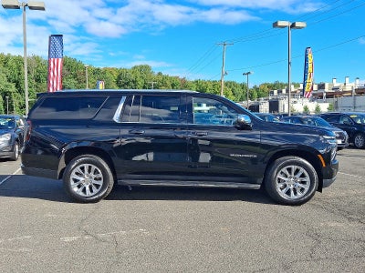 2025 Chevrolet Suburban 4WD 4dr Premier