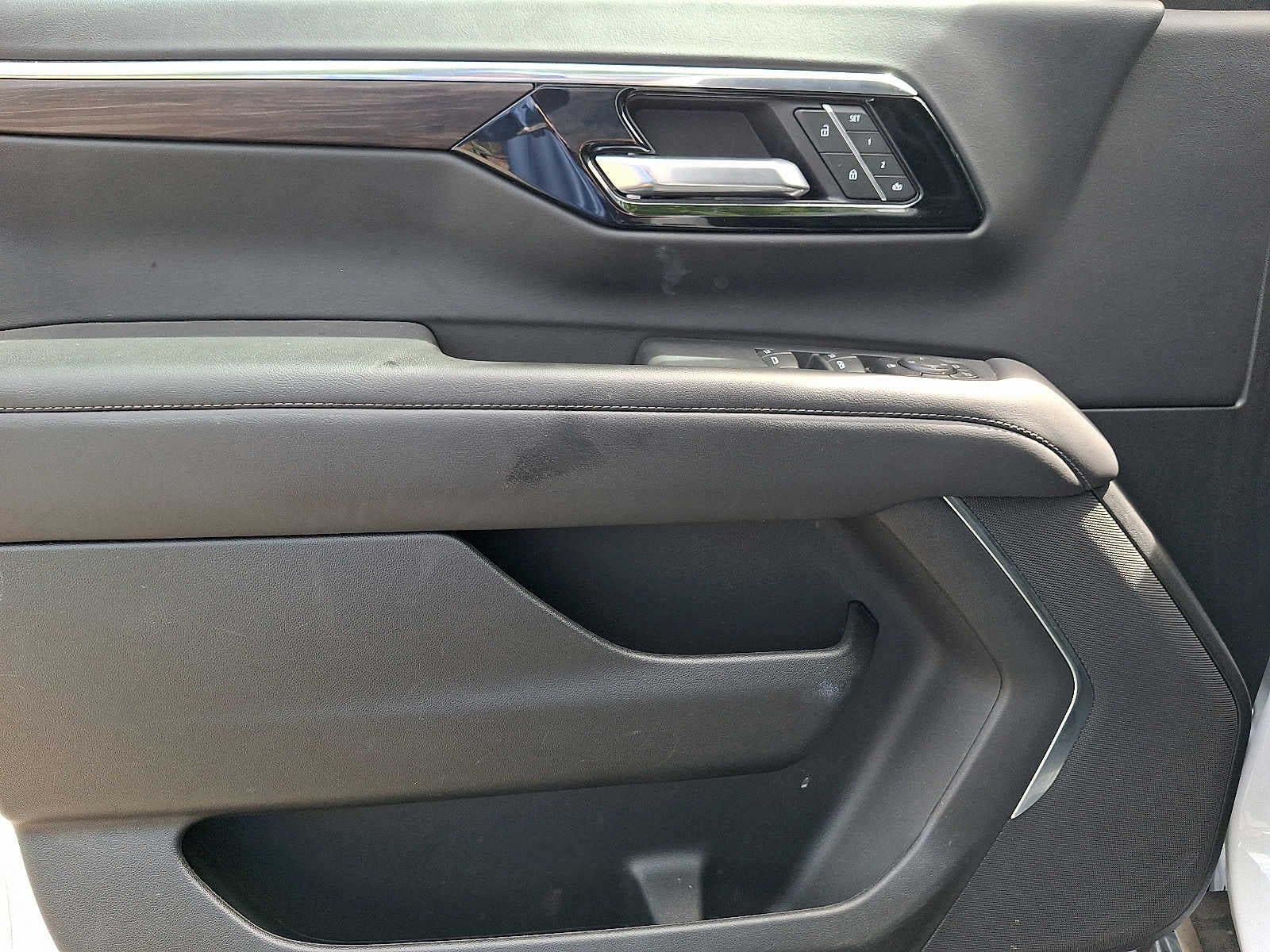 2025 Chevrolet Tahoe 4WD 4dr LT