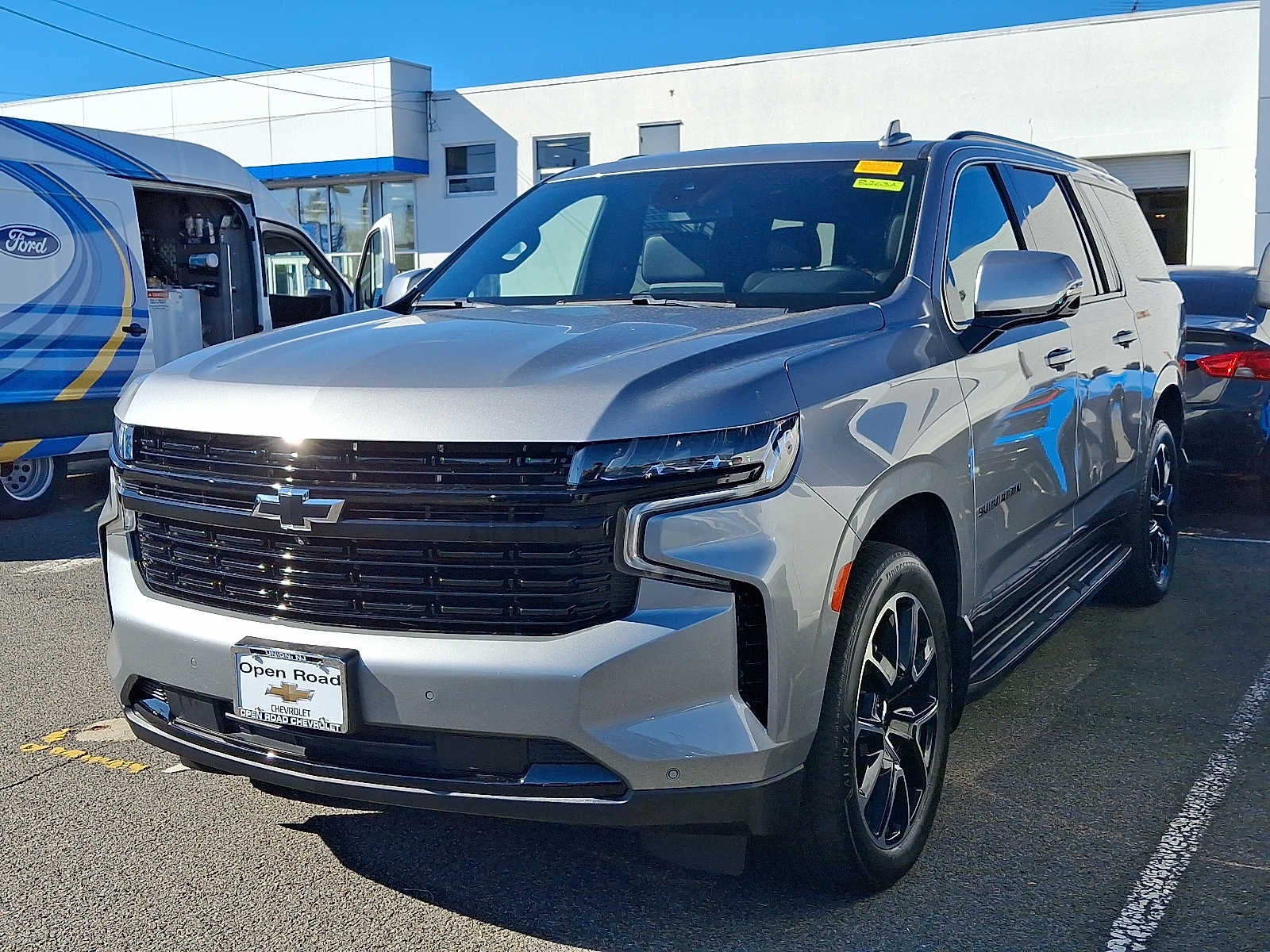 2023 Chevrolet Suburban 4WD 4dr RST