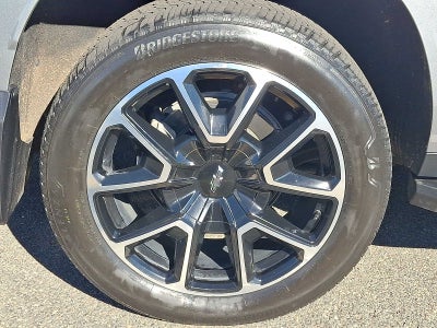2023 Chevrolet Suburban 4WD 4dr RST