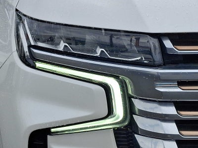 2023 Chevrolet Suburban 4WD 4dr High Country