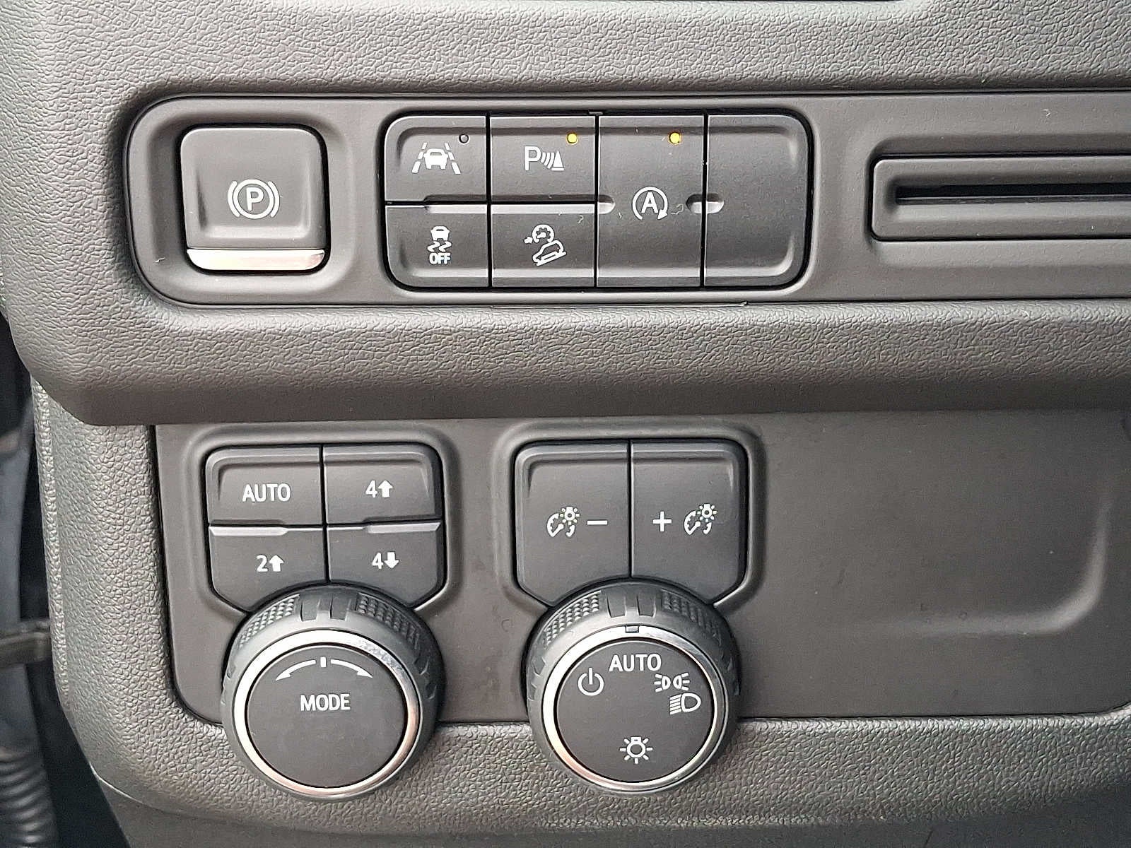 2023 Chevrolet Tahoe 4WD 4dr Premier