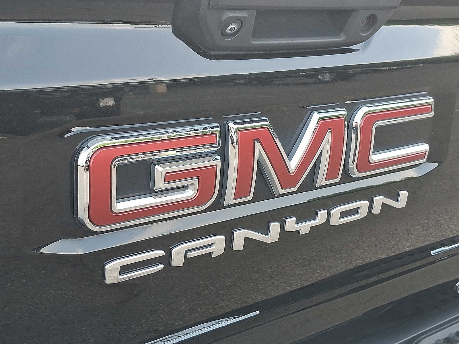 2023 GMC Canyon 4WD Crew Cab AT4