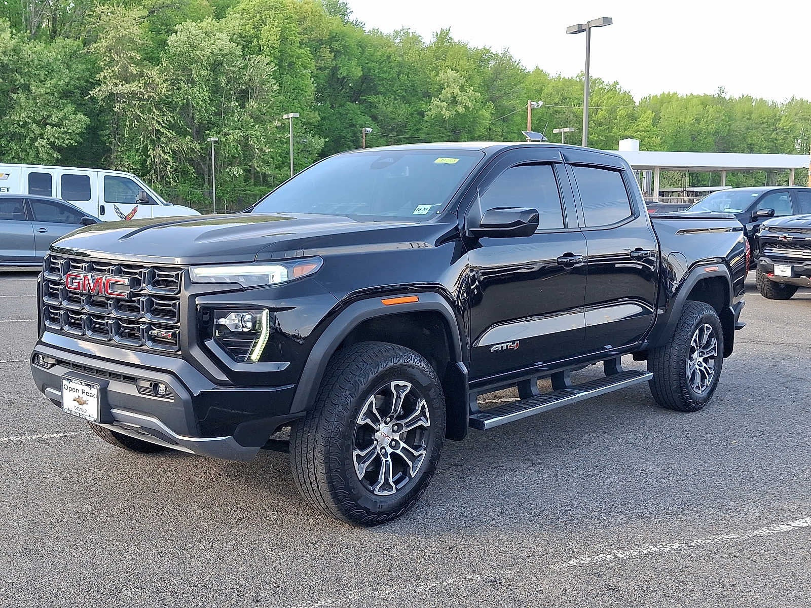2023 GMC Canyon 4WD Crew Cab AT4