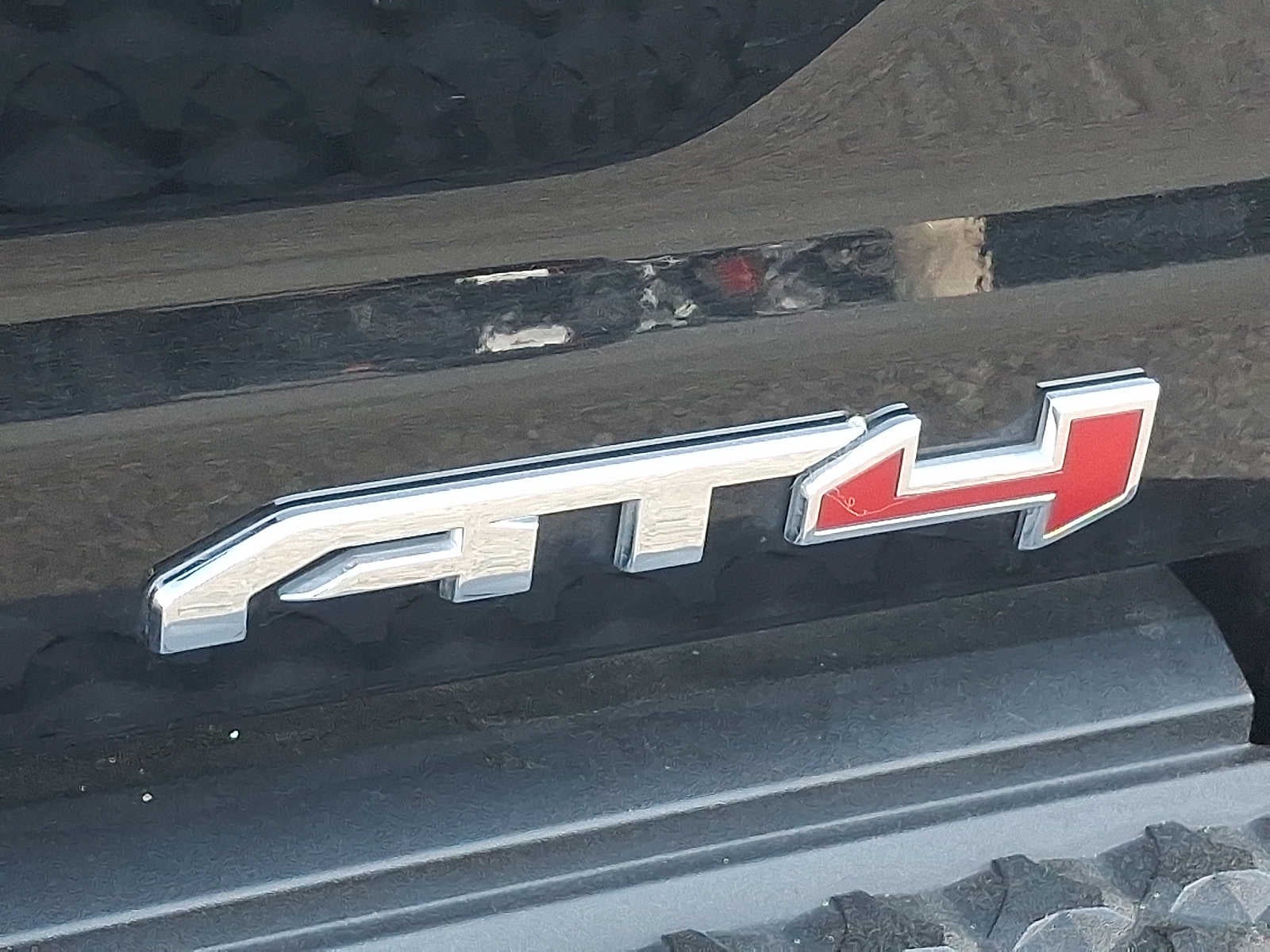 2023 GMC Canyon 4WD Crew Cab AT4