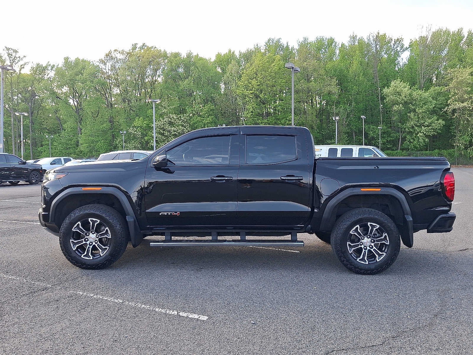 2023 GMC Canyon 4WD Crew Cab AT4