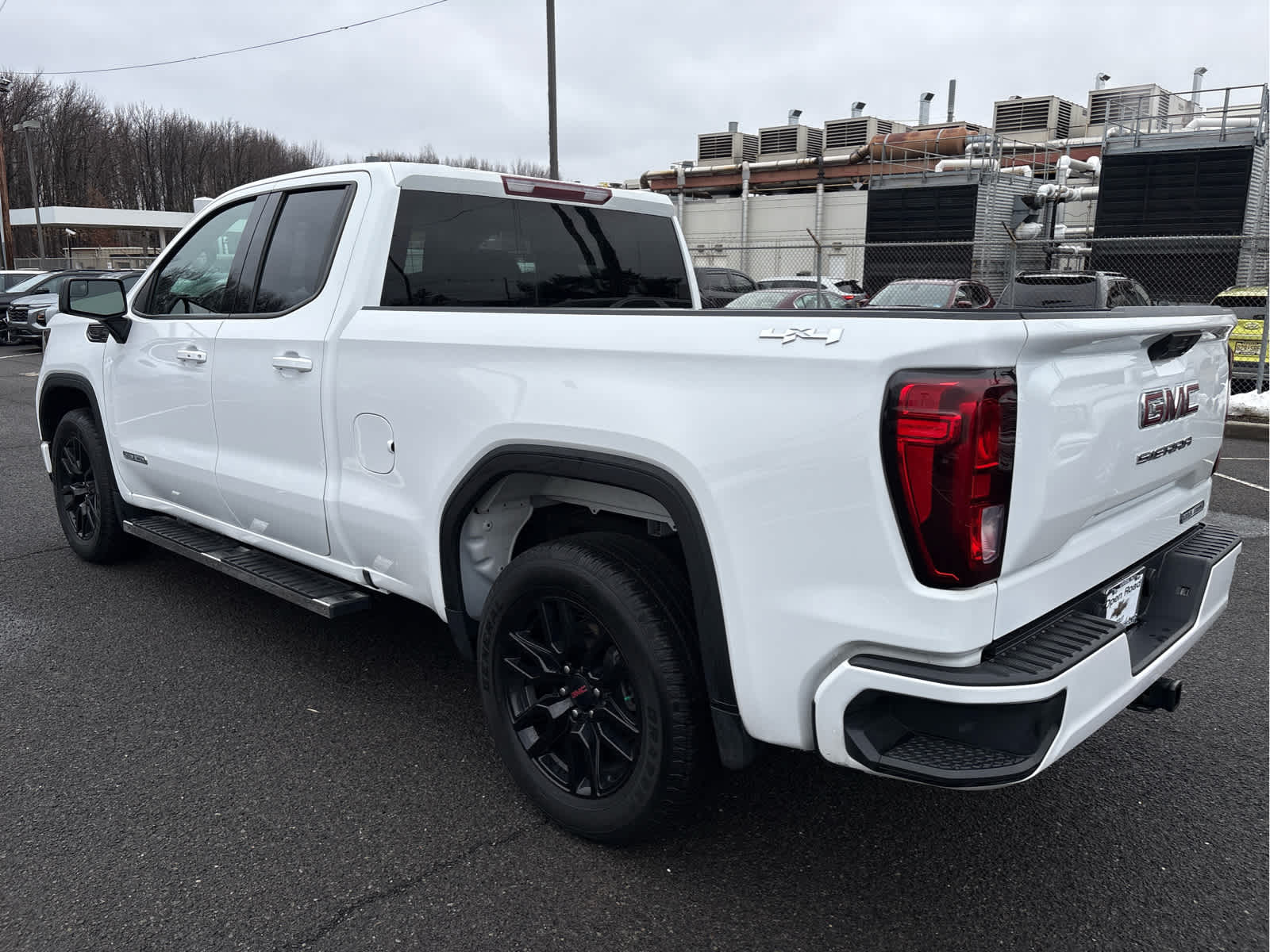 2023 GMC Sierra 1500 4WD Double Cab 147 Elevation w/3VL