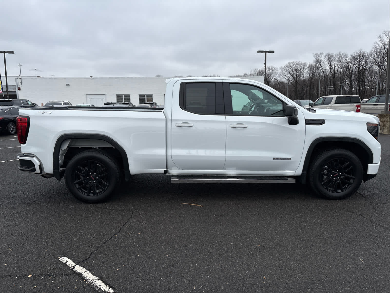 2023 GMC Sierra 1500 4WD Double Cab 147 Elevation w/3VL